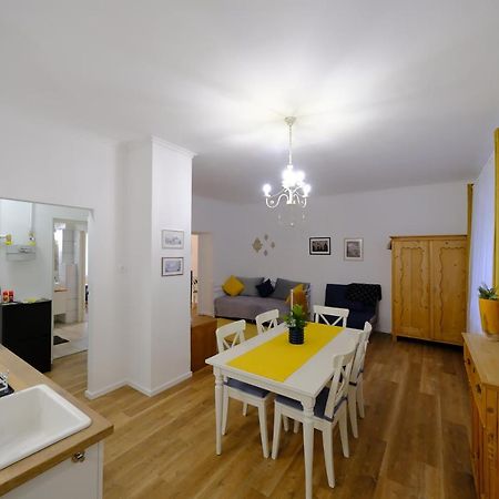 Peterpal Apartman Pécs Exterior foto