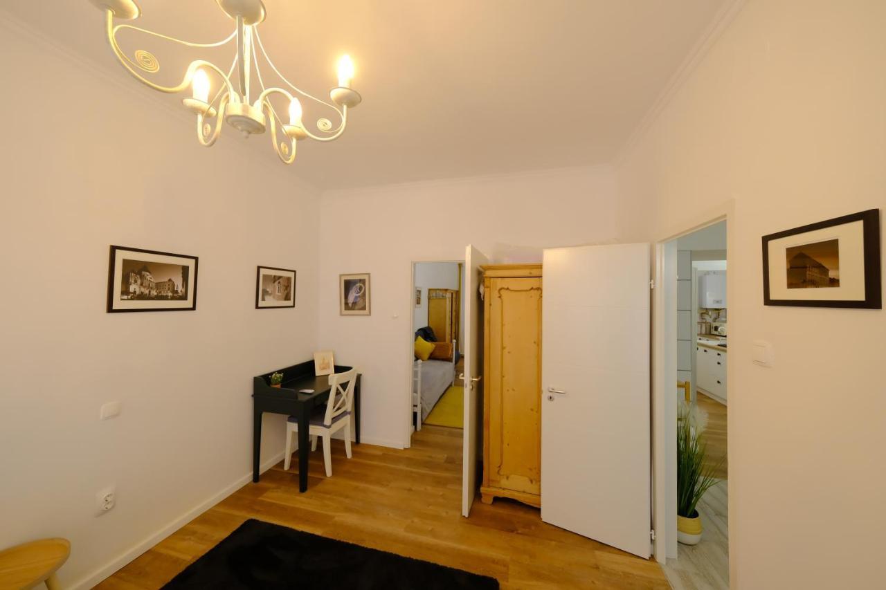 Peterpal Apartman Pécs Exterior foto